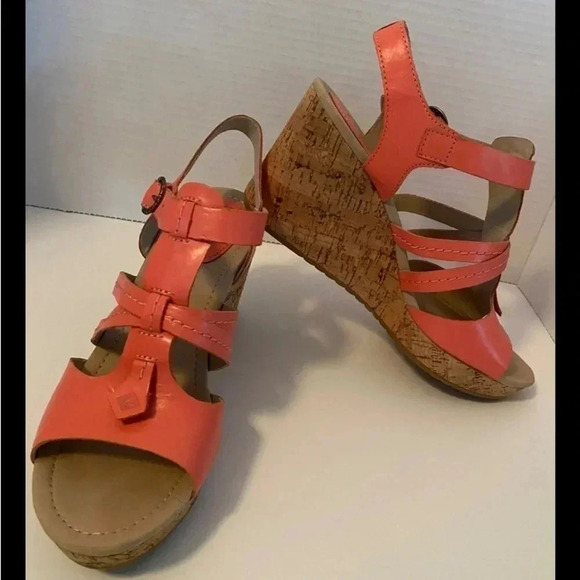 Sperry Shoes - SPERRY Dawn Day Coral wedges size 9